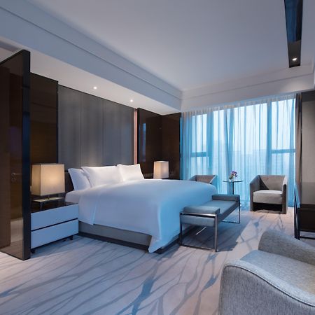 Crowne Plaza Hangzhou Qiantang - The Subway Can Reach The West Lake Scenic Area As Well As The Airport And High-Speed Rail Station, Adjacent To Jinsha Lake And Longfor Paradise Walk Bagian luar foto