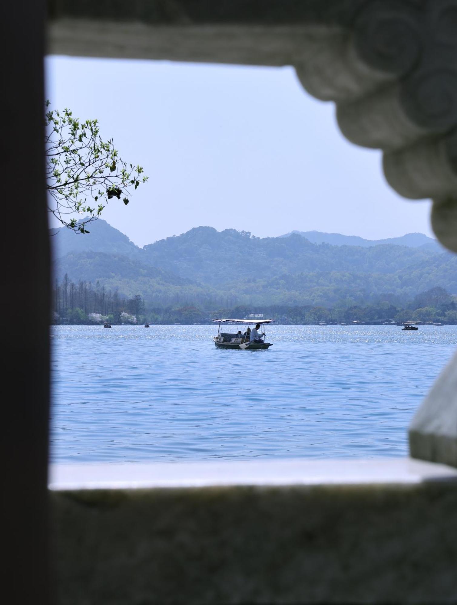 Crowne Plaza Hangzhou Qiantang - The Subway Can Reach The West Lake Scenic Area As Well As The Airport And High-Speed Rail Station, Adjacent To Jinsha Lake And Longfor Paradise Walk Bagian luar foto